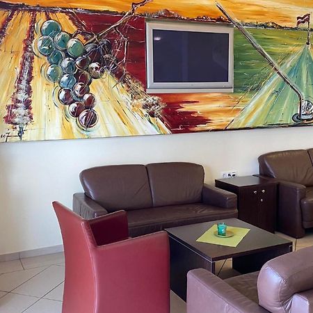 Weinland Hotel Donnerskirchen Bagian luar foto