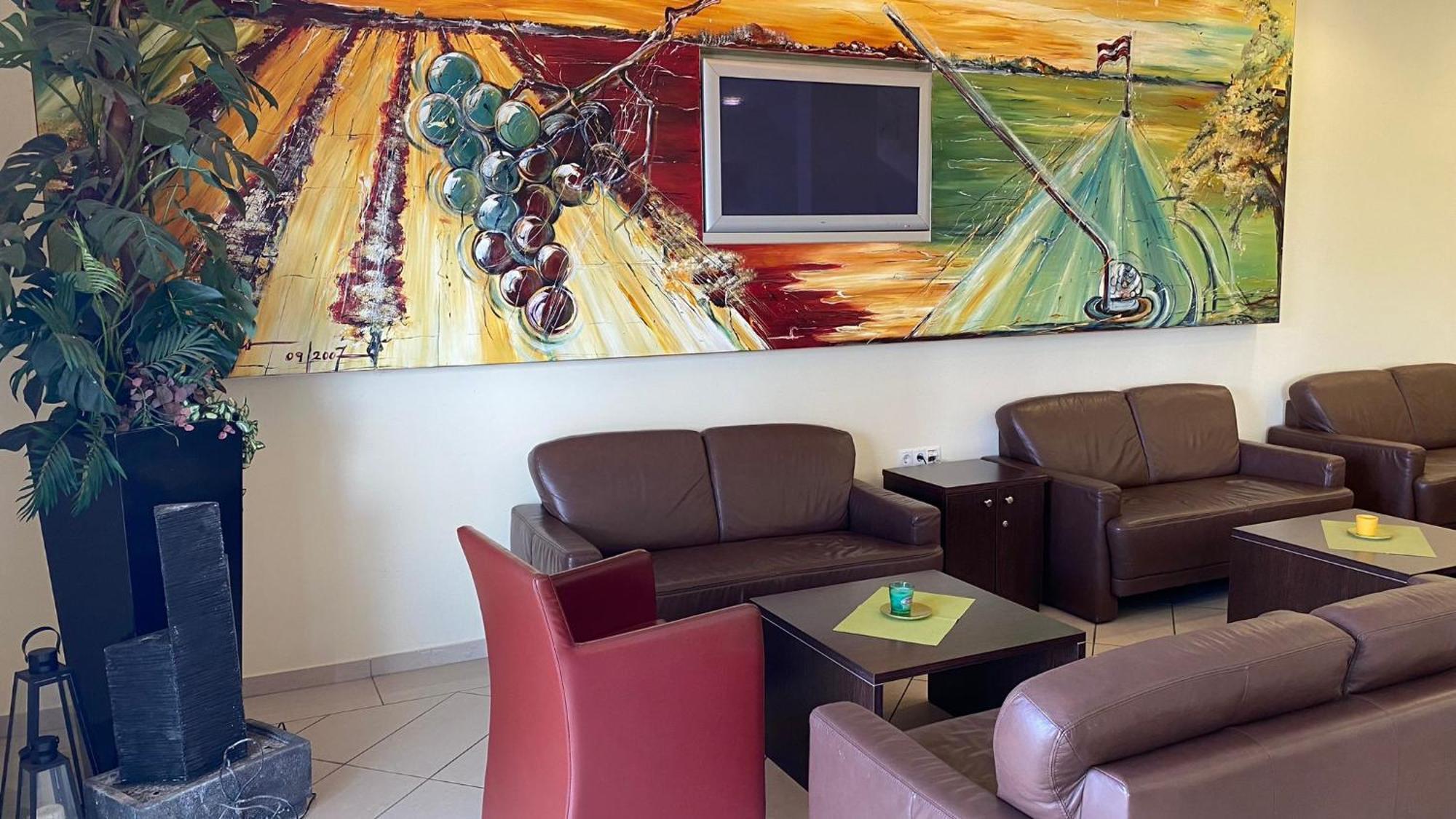 Weinland Hotel Donnerskirchen Bagian luar foto