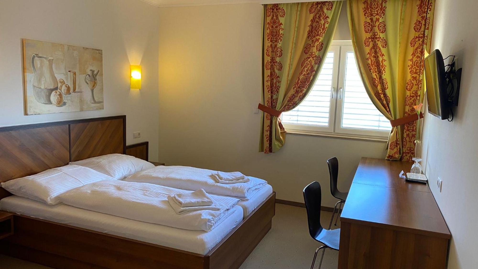 Weinland Hotel Donnerskirchen Bagian luar foto
