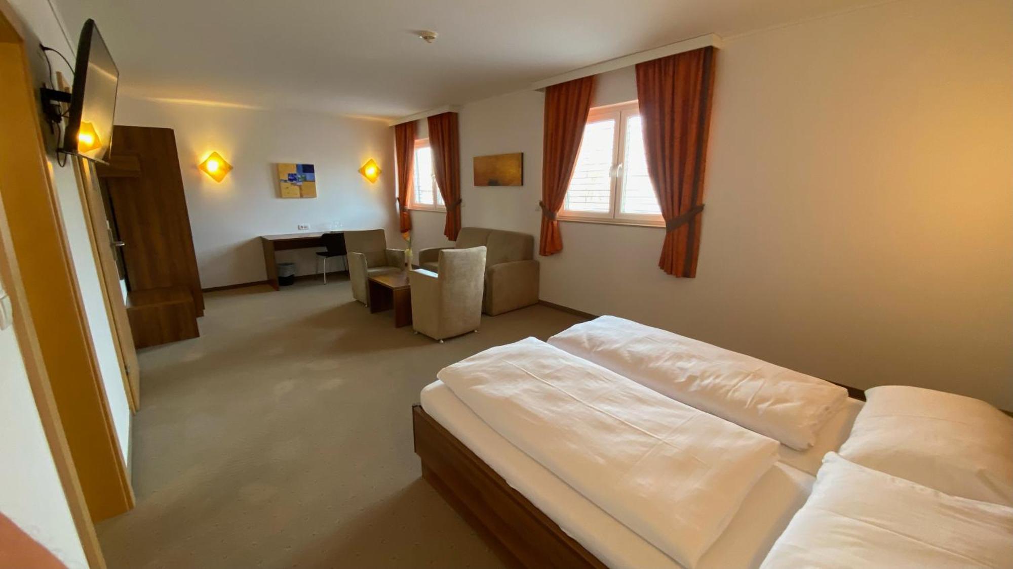 Weinland Hotel Donnerskirchen Bagian luar foto