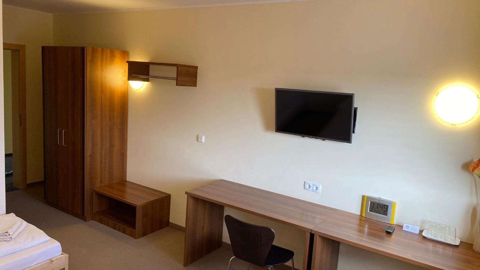 Weinland Hotel Donnerskirchen Ruang foto