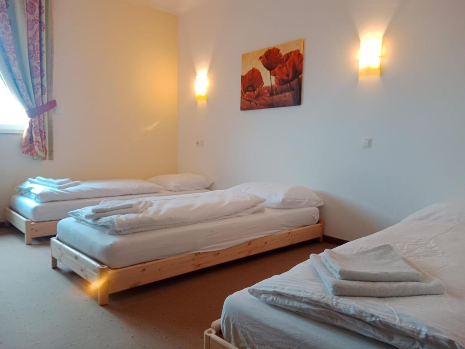 Weinland Hotel Donnerskirchen Bagian luar foto