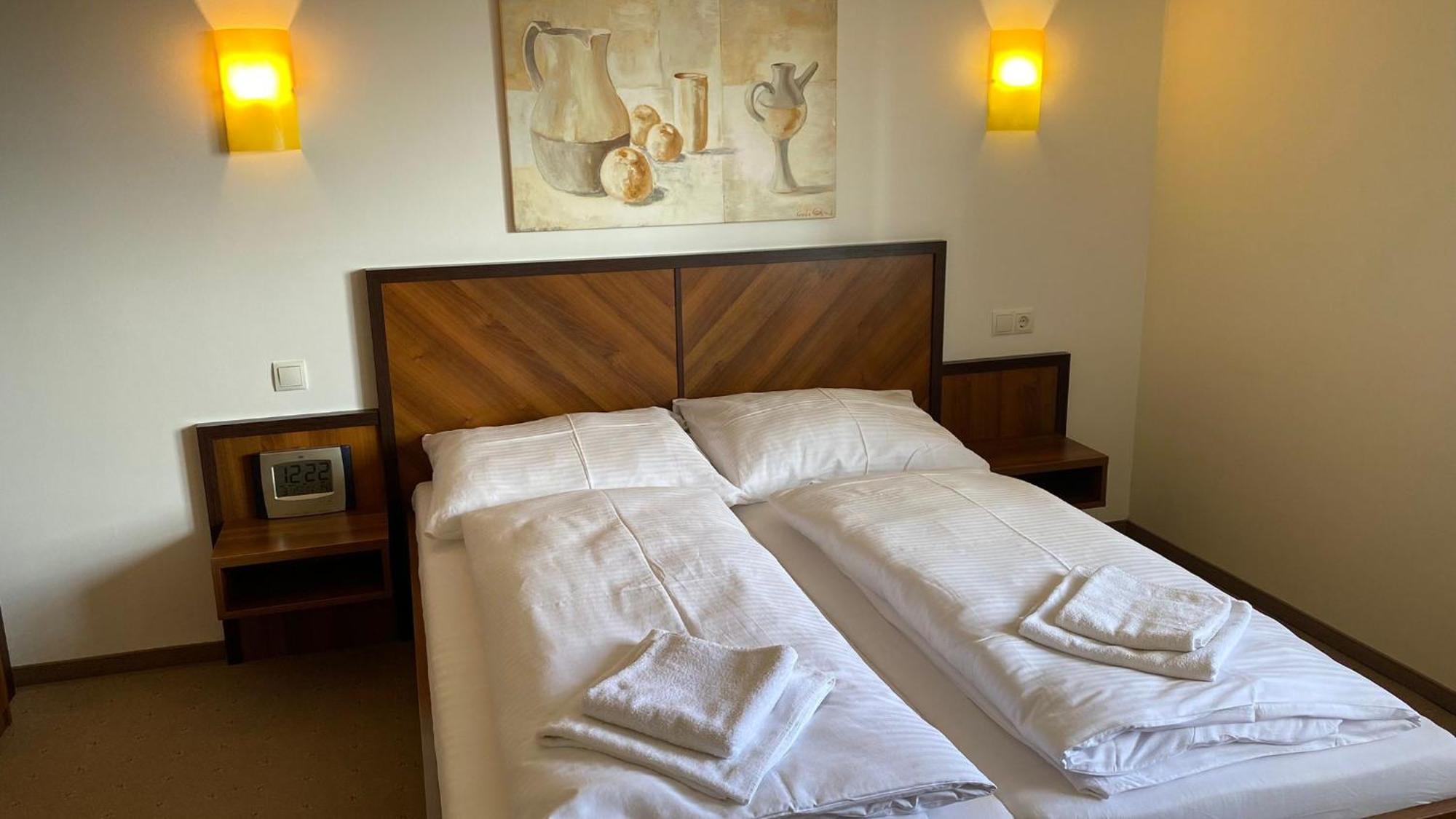 Weinland Hotel Donnerskirchen Ruang foto