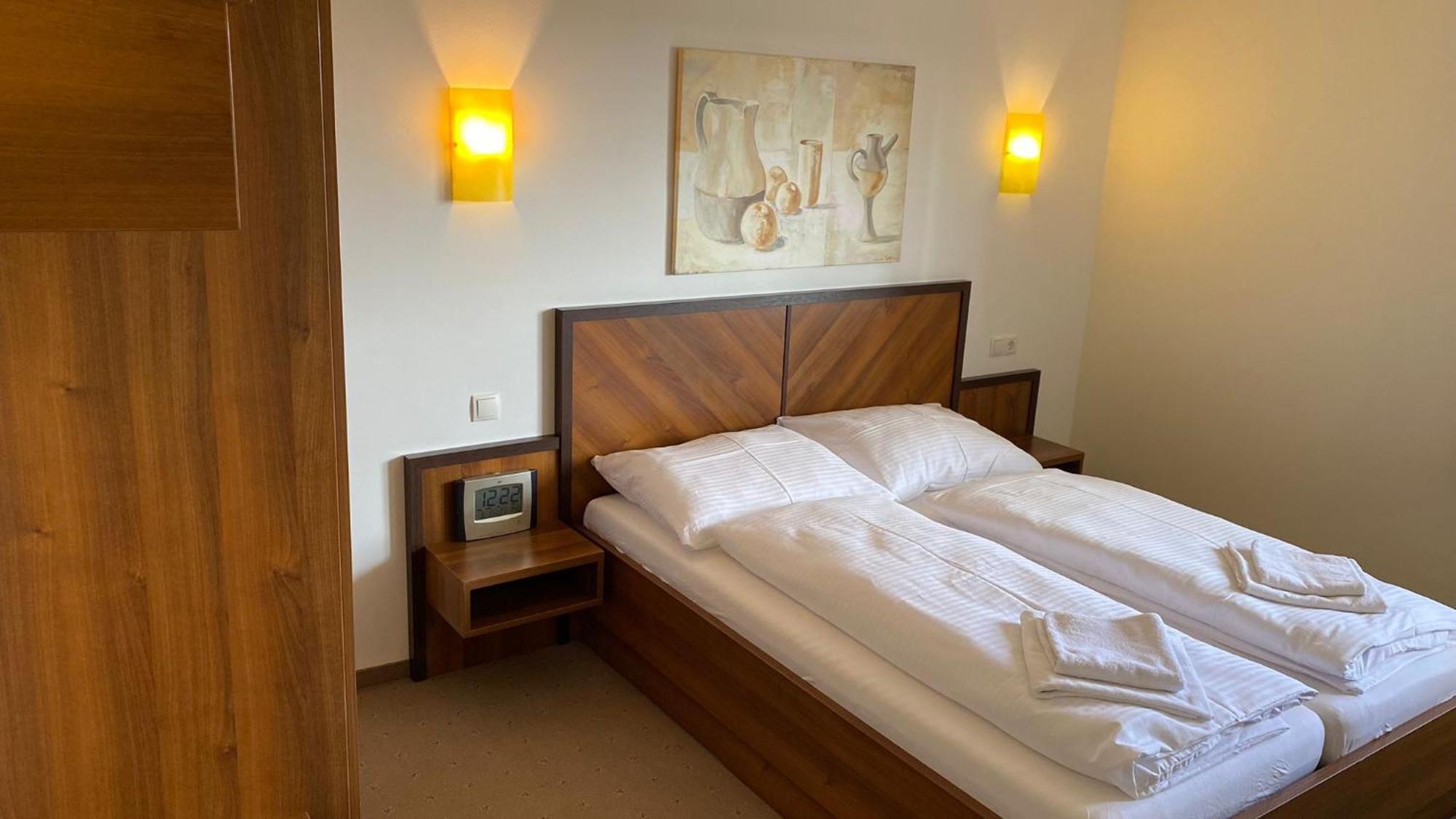 Weinland Hotel Donnerskirchen Ruang foto