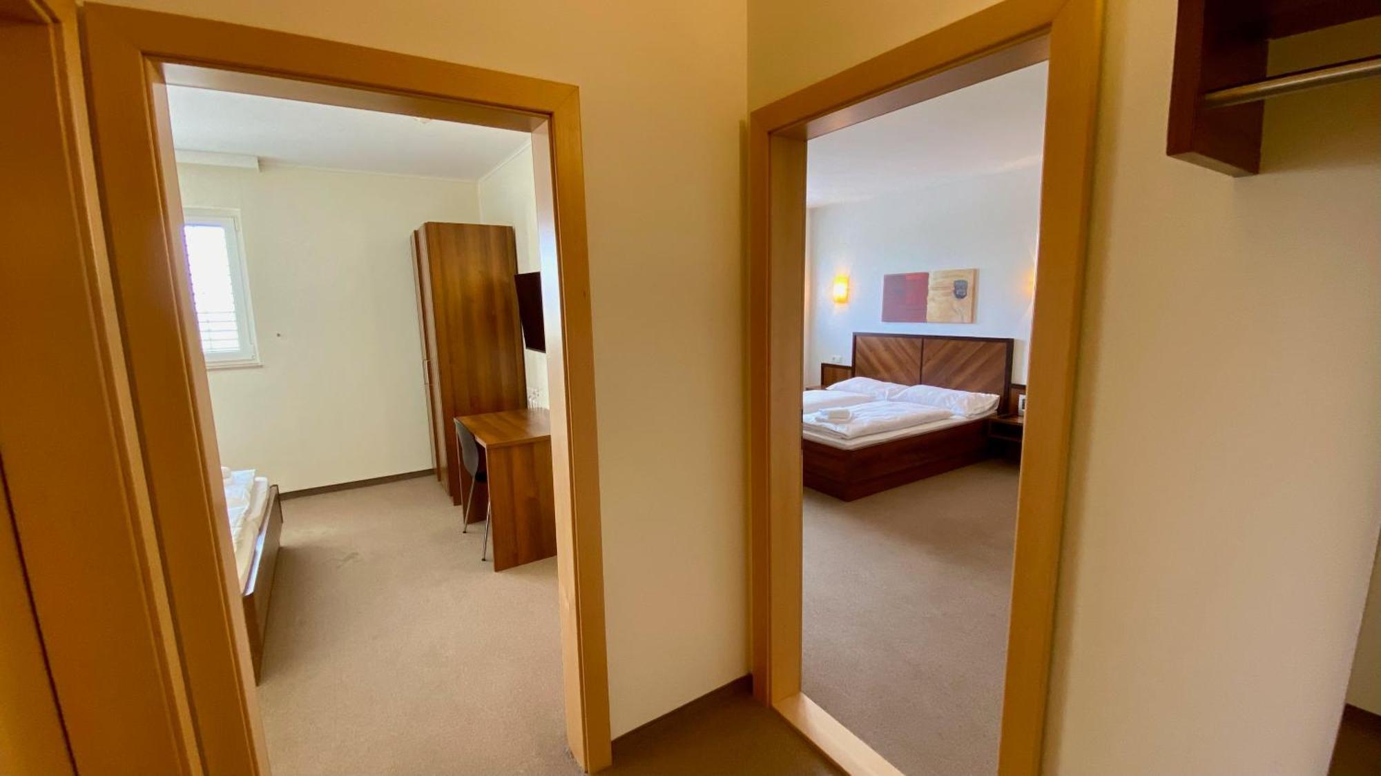 Weinland Hotel Donnerskirchen Bagian luar foto